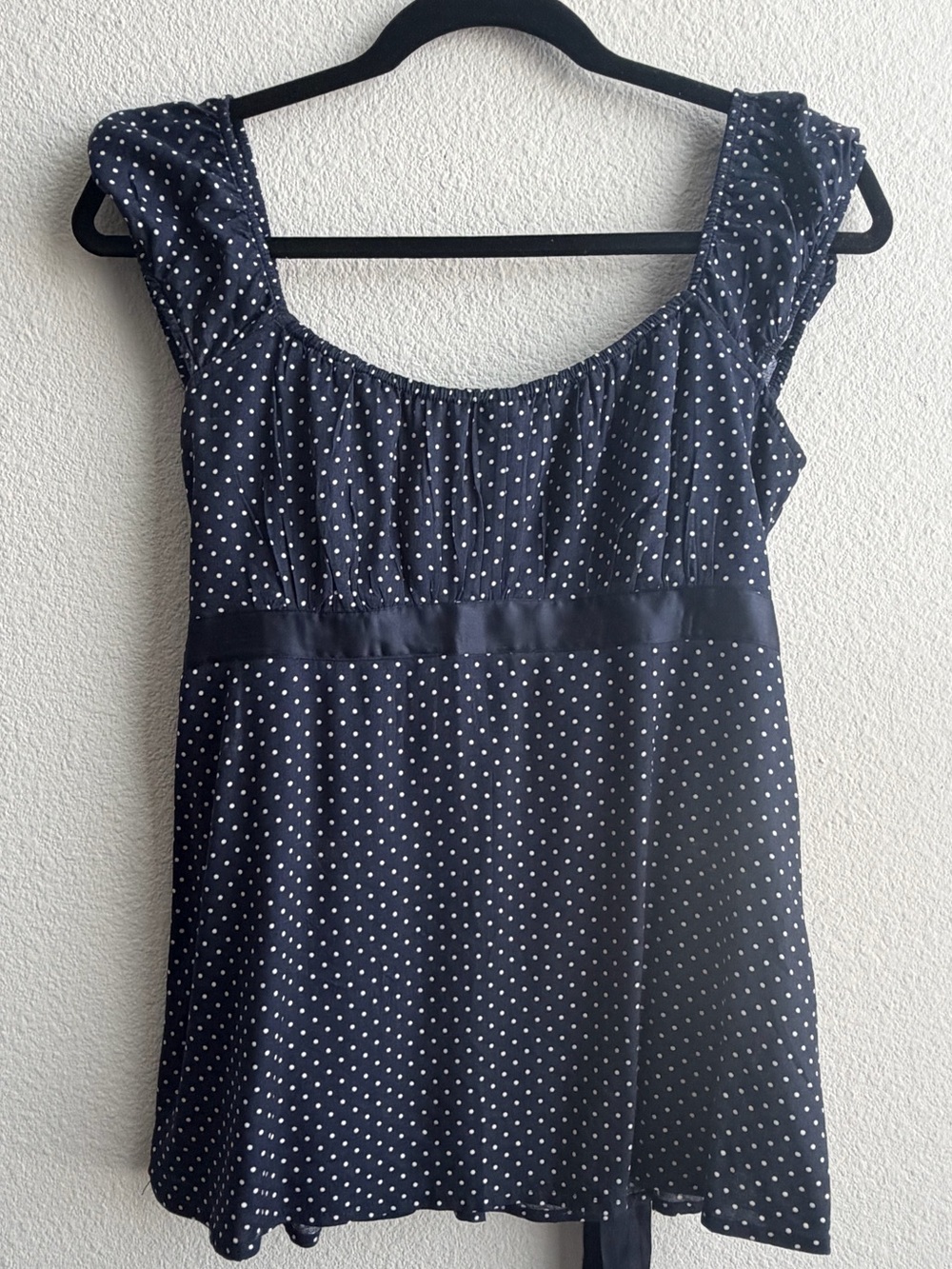 Hollister Polka Dot Navy Sleeveless Scoop Neck Women's Top